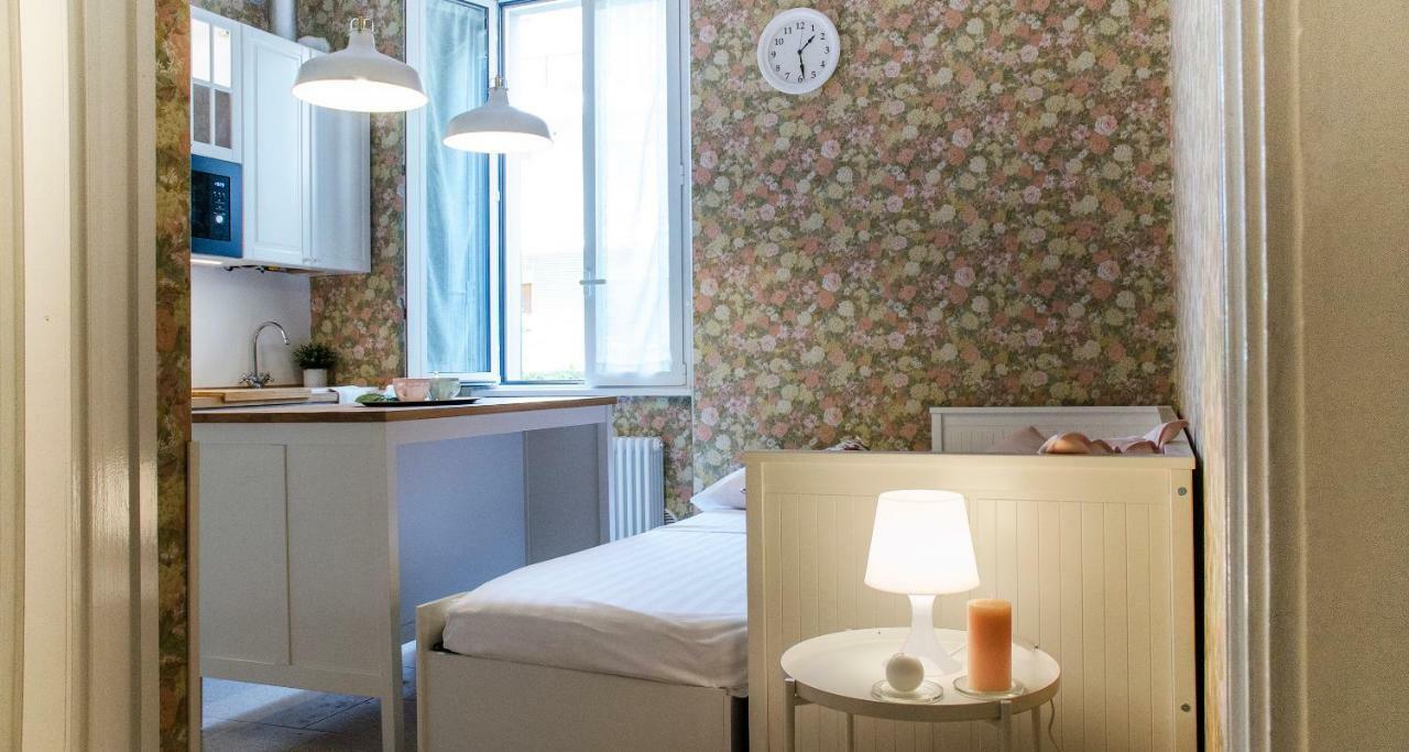 Flowers Apartment Joivy 25 コモ エクステリア 写真